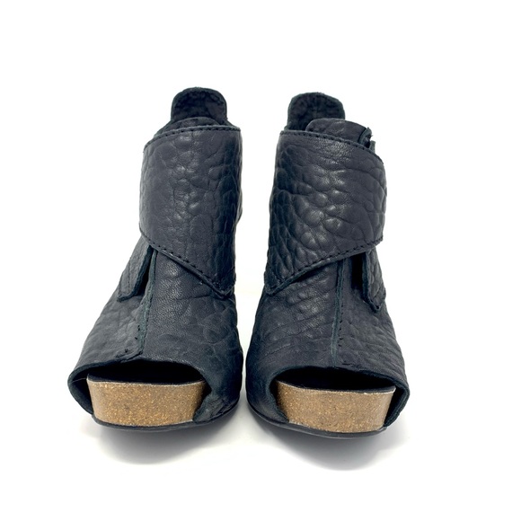 Pedro Garcia Chenoa Black Pebbled Leather Peep Toe Bootie Size 39 (8.5) - Picture 6 of 10